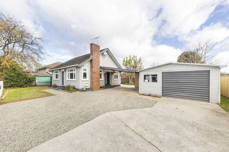 Photo of property in 46 Moheke Avenue, Roslyn, Palmerston North, 4414