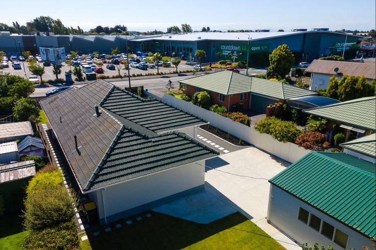 Photo of property in 82 Main North Road, Papanui, Christchurch, 8052