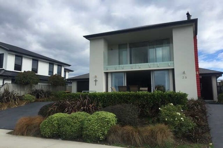 Photo of property in 39 Lakeside Drive, Pegasus, 7612