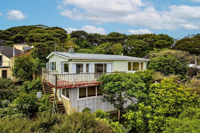 Photo of property in 45 Motuhara Road, Plimmerton, Porirua, 5026