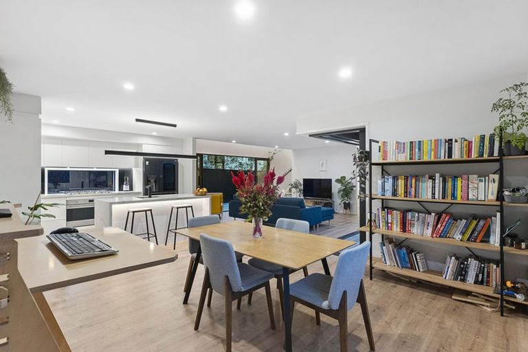 Photo of property in 10a Surville Place, Mairangi Bay, Auckland, 0630