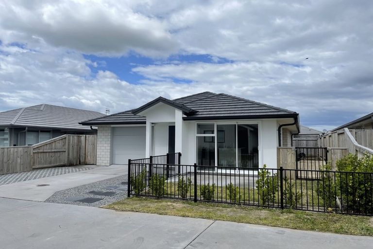 Photo of property in 5 Lion Place, Papamoa, 3118