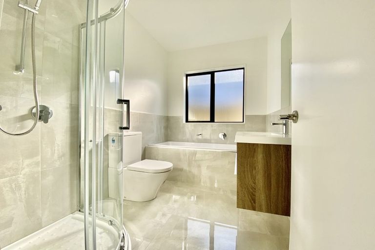 Photo of property in 113 Tiriwa Drive, Massey, Auckland, 0614