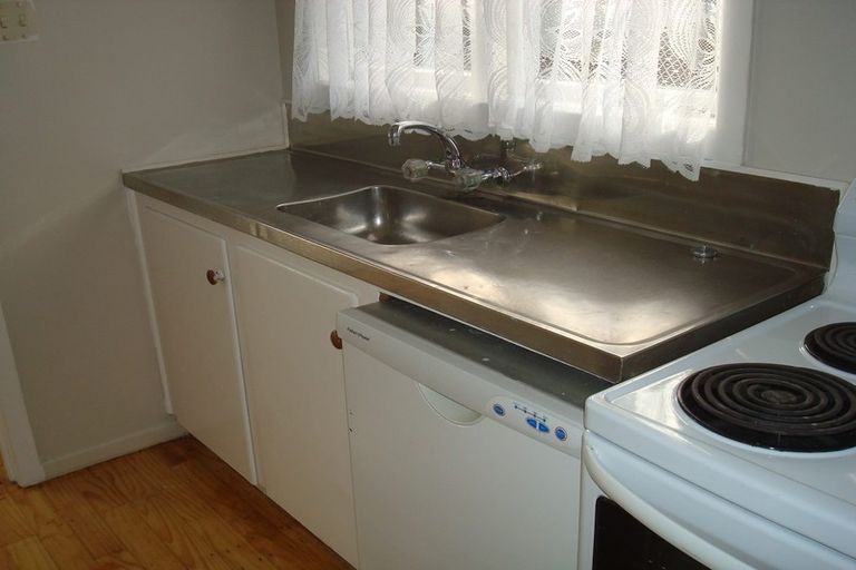 Photo of property in 43 Blease Street, New Lynn, Auckland, 0600