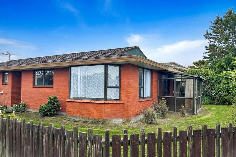 Photo of property in 2/2 Saint Clio Street, Ilam, Christchurch, 8041
