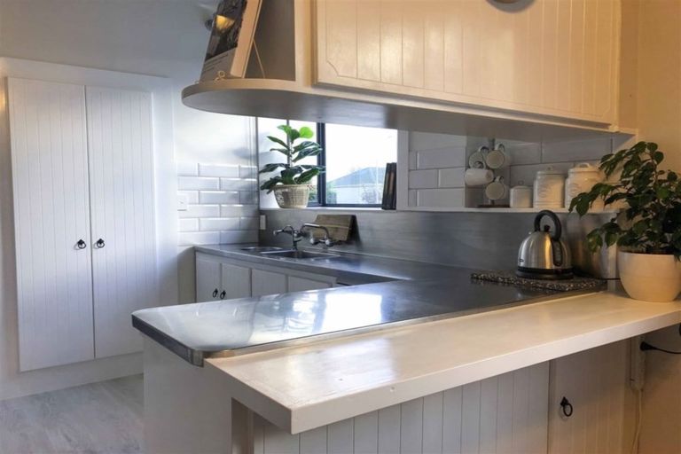 Photo of property in 1 Collingwood Street, Strathern, Invercargill, 9812