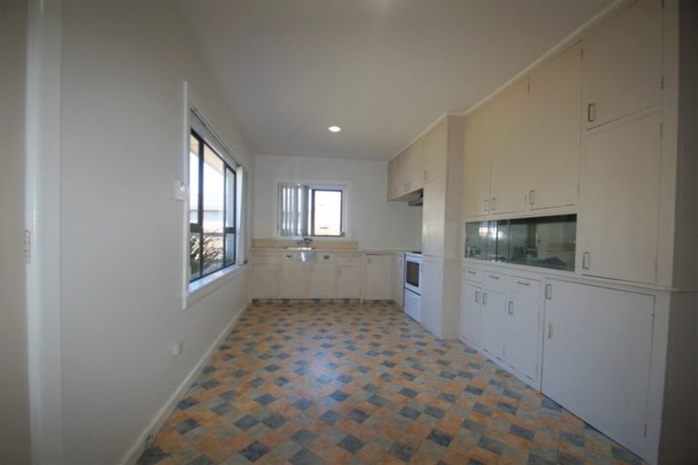 Photo of property in 16 Kerrs Road, Linwood, Christchurch, 8062