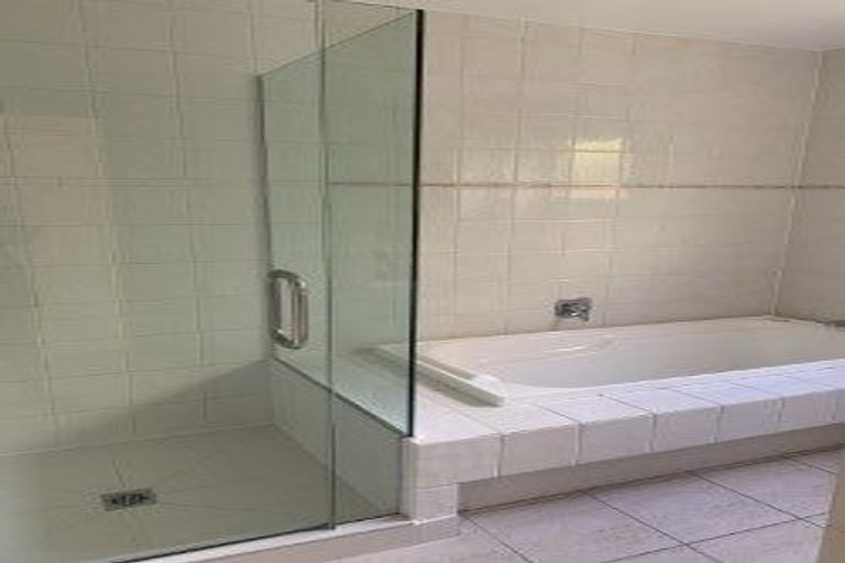 Photo of property in 2/17a William Street, Takapuna, Auckland, 0622