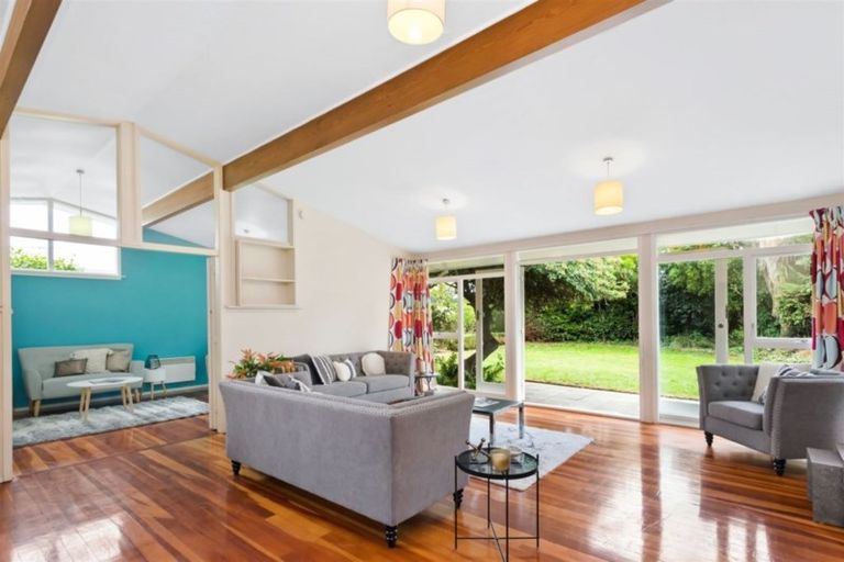 Photo of property in 11 Kingsgate Place, Burnside, Christchurch, 8053