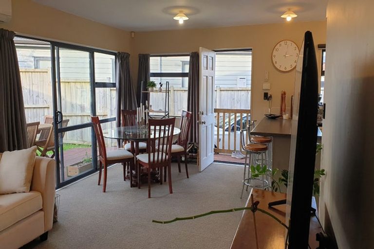 Photo of property in 35a Vincent Street, Howick, Auckland, 2014