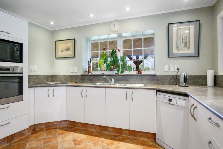 Photo of property in 261 Shakespeare Street, Leamington, Cambridge, 3432