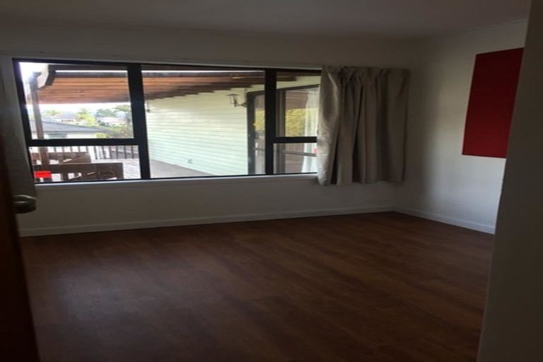 Photo of property in 119a Woodglen Road, Glen Eden, Auckland, 0602