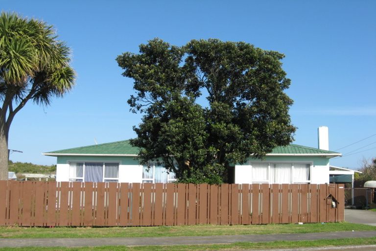 Photo of property in 31 Egmont Street, Castlecliff, Whanganui, 4501
