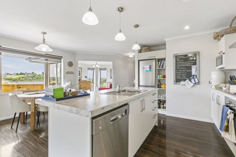 Photo of property in 39 Utopia Park Heights, Welcome Bay, Tauranga, 3112