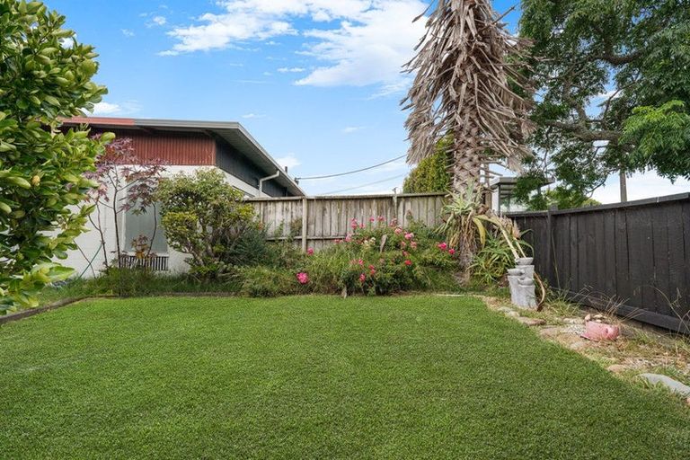 Photo of property in 3/87 Nikau Street, New Lynn, Auckland, 0600