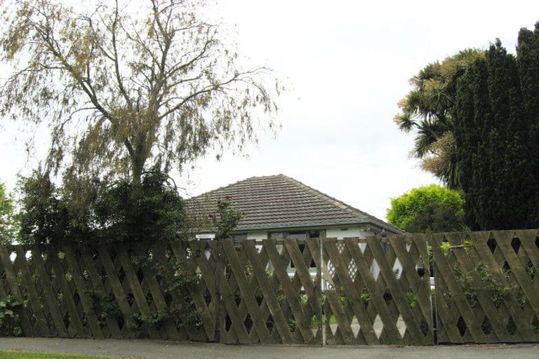 Photo of property in 2 Bevin Place, Bryndwr, Christchurch, 8053