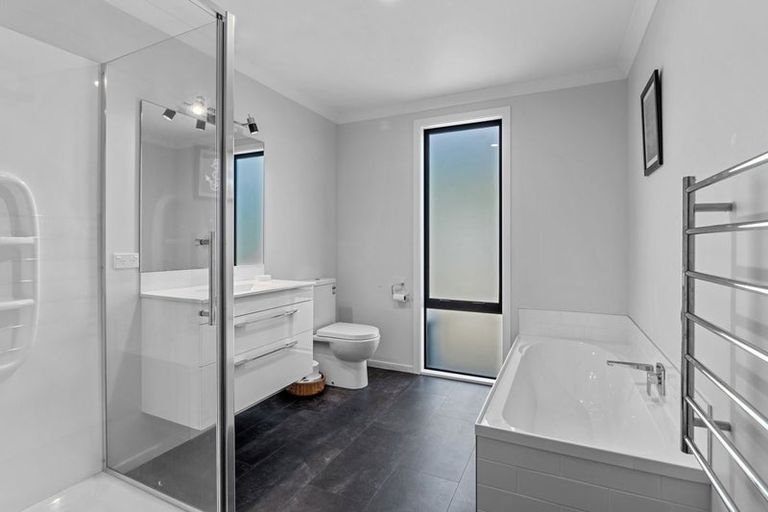 Photo of property in 22 Genia Drive, Wakefield, 7025