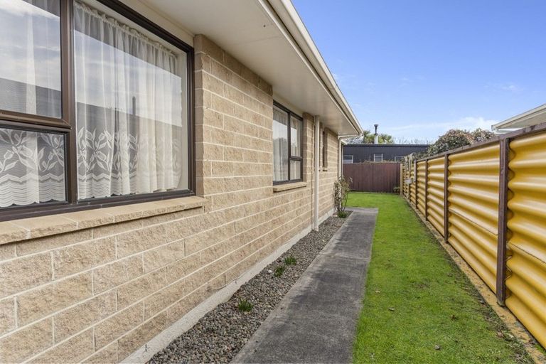 Photo of property in 2/38 Mako Mako Road, Levin, 5510