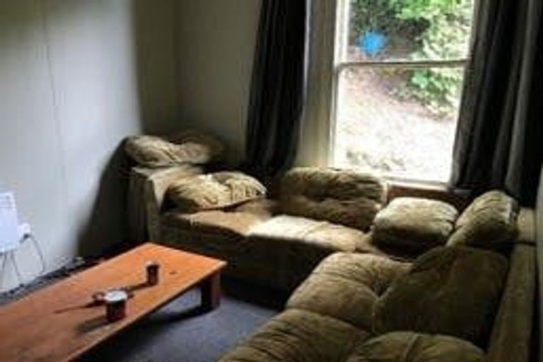 Photo of property in 1 Heriot Row, Dunedin Central, Dunedin, 9016