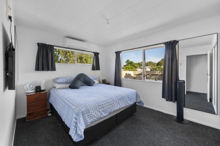 Photo of property in 45 Tait Drive, Greenmeadows, Napier, 4112