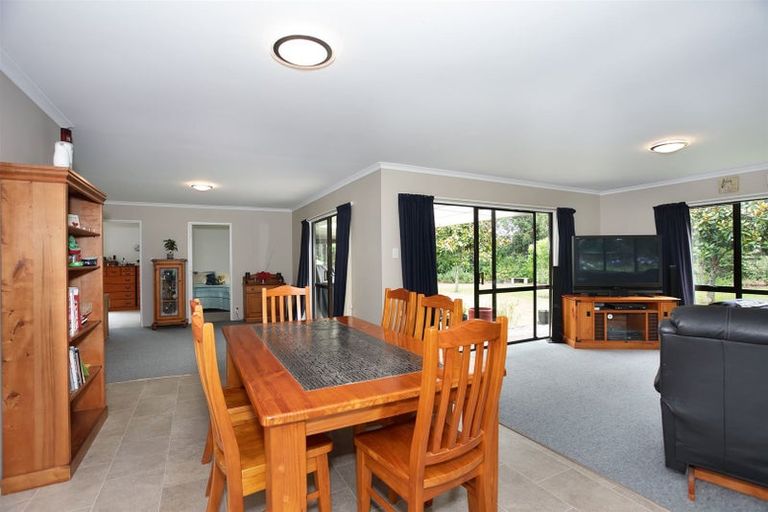 Photo of property in 21 Raumai Road, Bulls, 4894