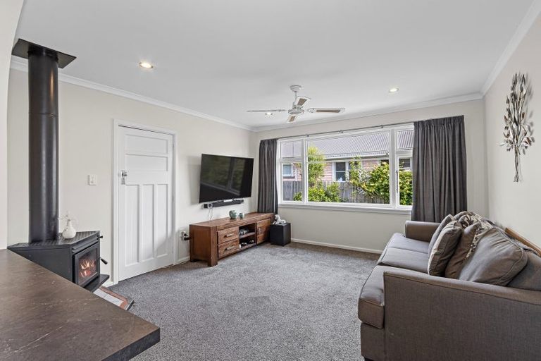 Photo of property in 215 Breezes Road, Aranui, Christchurch, 8061