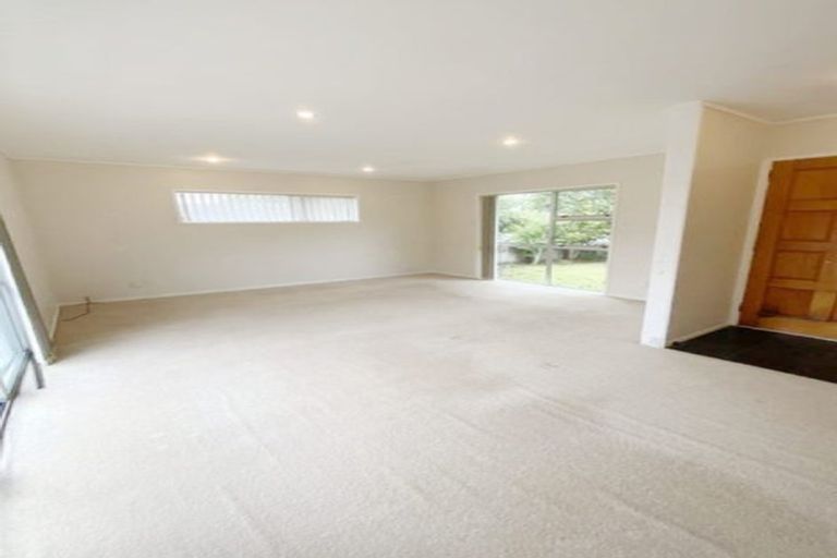 Photo of property in 3 Reelick Avenue, Pakuranga Heights, Auckland, 2010