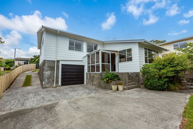 Photo of property in 73 Sea Vista Drive, Pukerua Bay, 5026