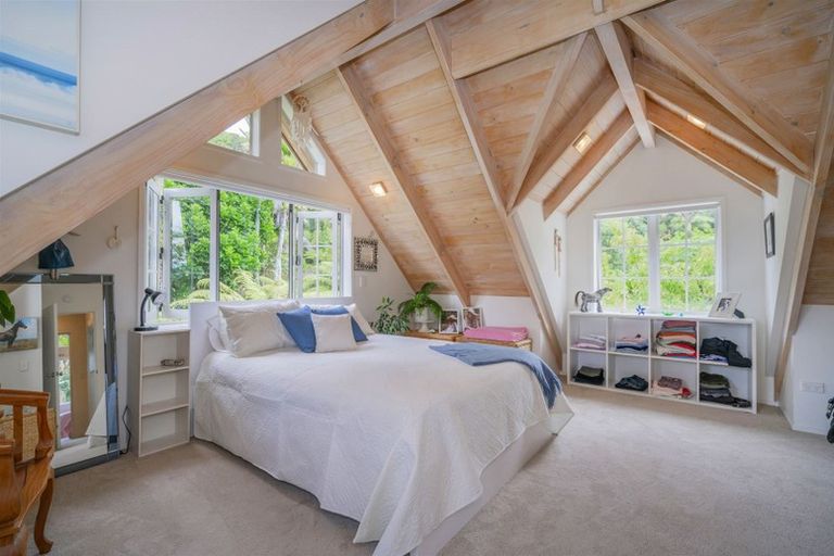 Photo of property in 68 Tarapatiki Drive, Whitianga, 3510