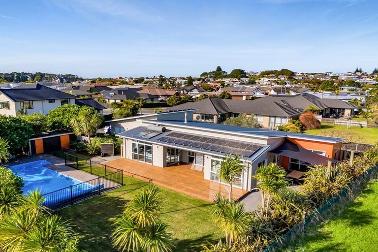 Photo of property in 9a Dolphin Parade, Bell Block, New Plymouth, 4312