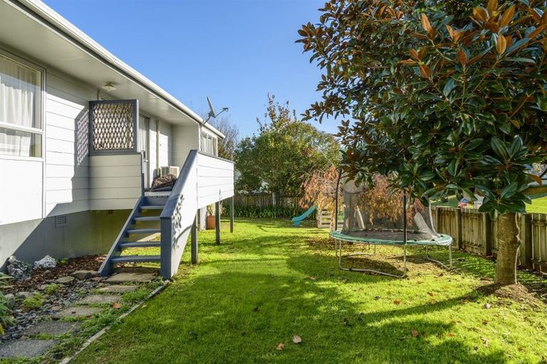 Photo of property in 5 Dunton Drive, Welcome Bay, Tauranga, 3112