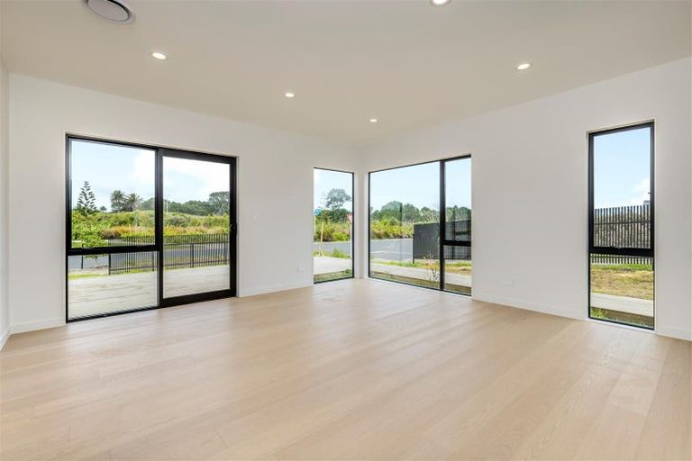 Photo of property in 2 Whawhaki Road, Beachlands, Auckland, 2018