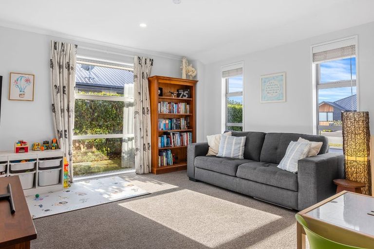 Photo of property in 8 Ellesmere Street, Marshland, Christchurch, 8083