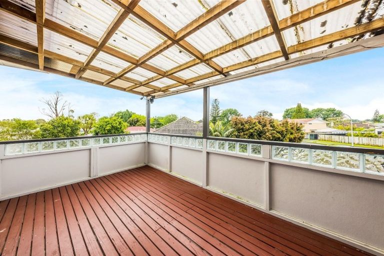 Photo of property in 11 Tomlin Place, Mangere East, Auckland, 2024