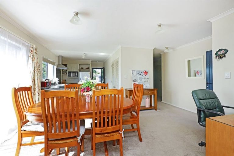 Photo of property in 3 Kirkcaldy Place, Flaxmere, Hastings, 4120