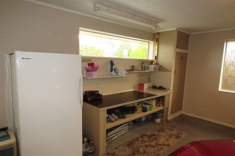 Photo of property in 51 Vogel Place, Waikiwi, Invercargill, 9810