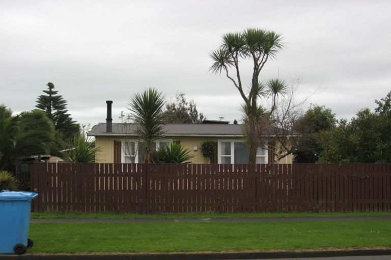 Photo of property in 120 Queen Street West, Levin, 5510