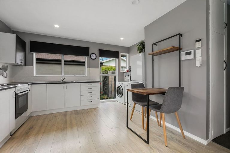 Photo of property in 2/140 Hay Street, Bromley, Christchurch, 8062