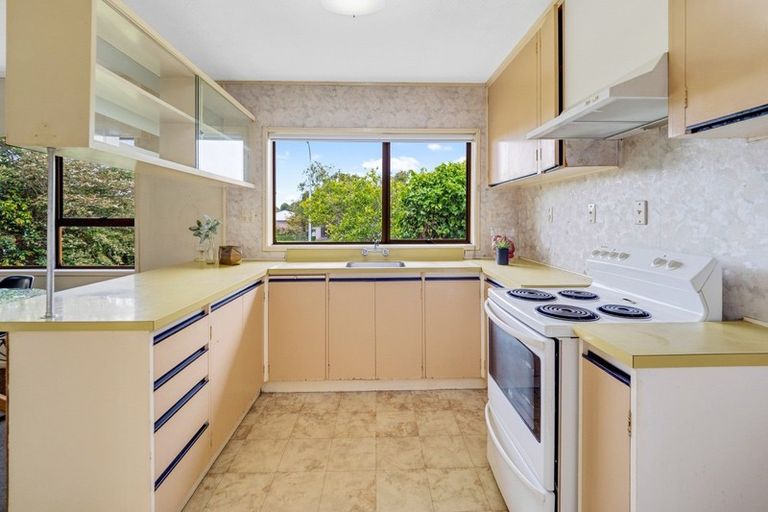 Photo of property in 1/58 Meadway, Sunnyhills, Auckland, 2010