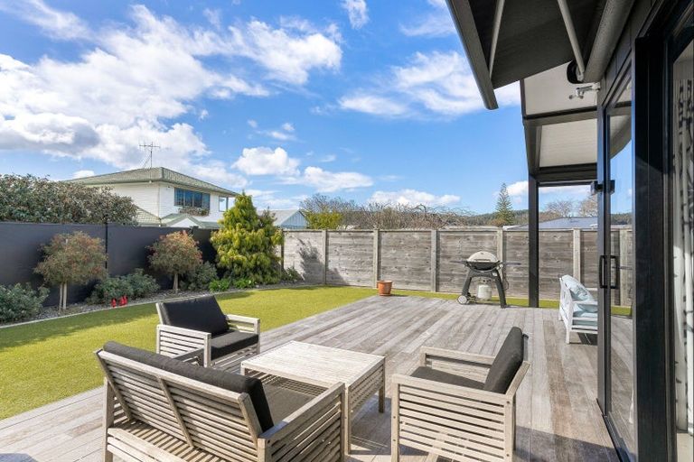 Photo of property in 121 Charleston Avenue, Whangamata, 3620