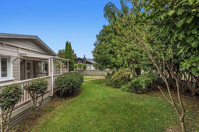 Photo of property in 16 Howell Road, Taneatua, 3123