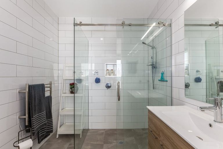 Photo of property in 56 Queen Charlotte Drive, Aotea, Porirua, 5024