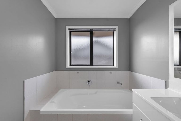 Photo of property in 63 Coleraine Drive, Rototuna, Hamilton, 3210