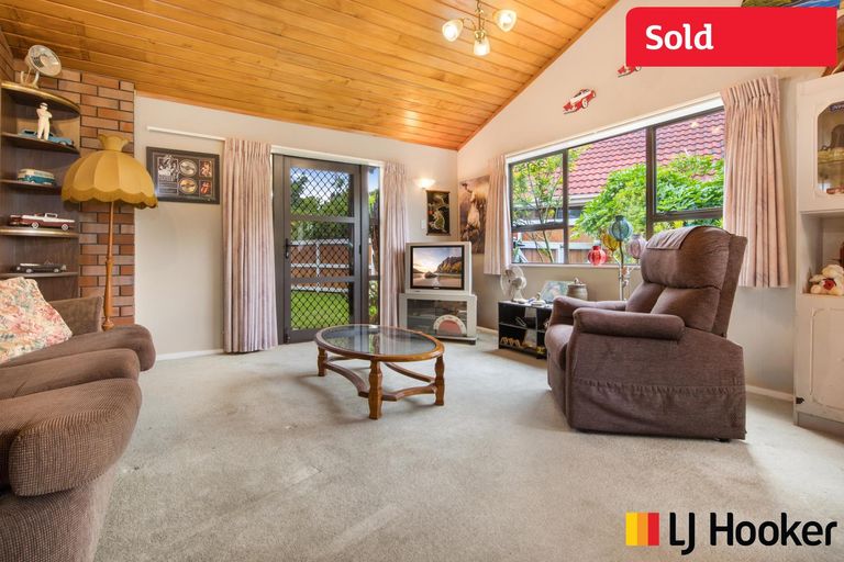 Photo of property in 128 Carnoustie Drive, Wattle Downs, Auckland, 2103