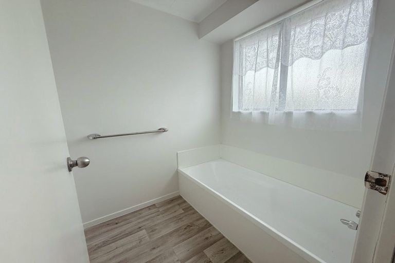 Photo of property in 6 Doncaster Terrace, Ascot Park, Porirua, 5024