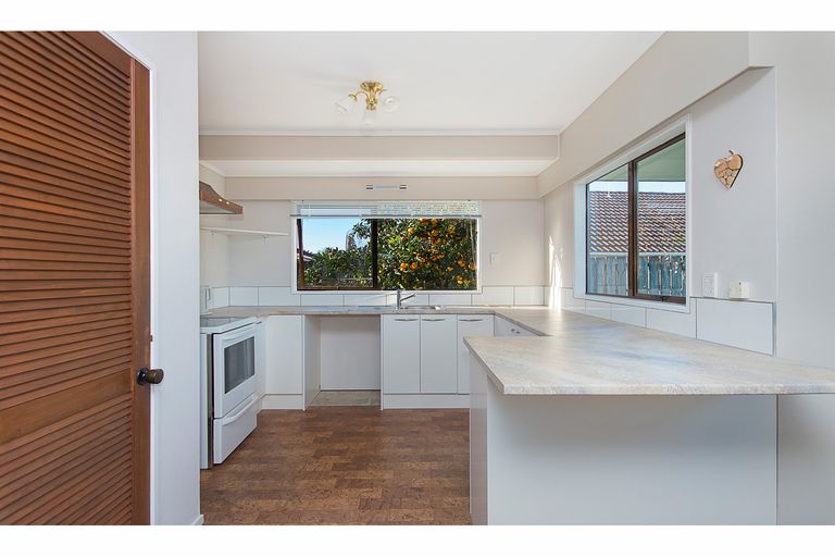 Photo of property in 19b Victoria Avenue, Waiuku, 2123