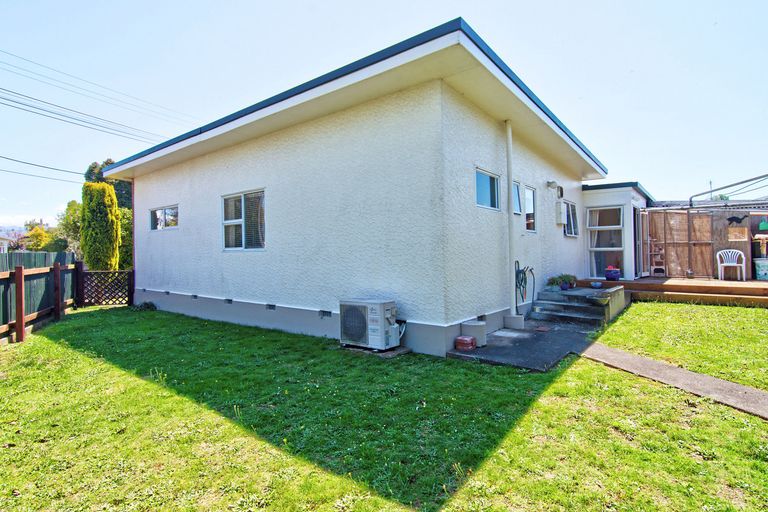 Photo of property in 6 Totara Street, Lansdowne, Masterton, 5810