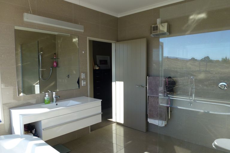 Photo of property in 46 Letts Gully Road, Letts Gully, Alexandra, 9393