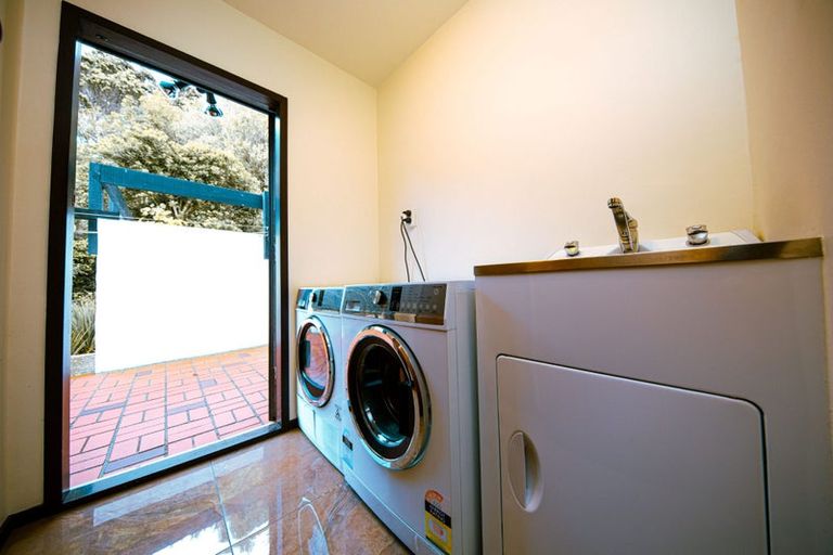 Photo of property in 16 Jubilee Road, Khandallah, Wellington, 6035