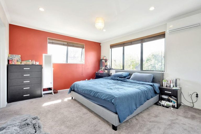 Photo of property in 2/127 Coronation Road, Papatoetoe, Auckland, 2025